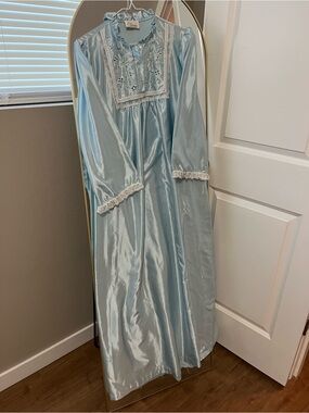 Vintage Long Nightgown